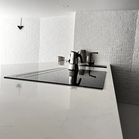 Cube 21 Apartment *