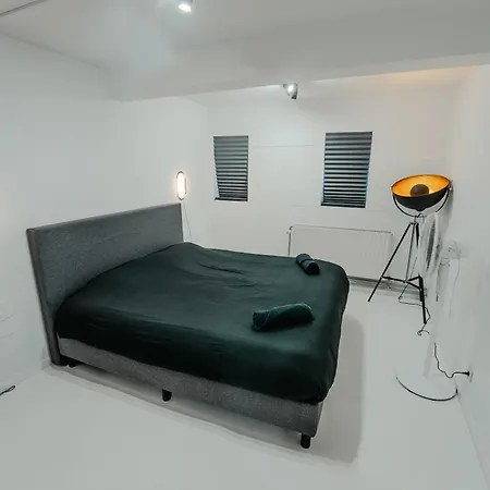 Cube 21 Apartment Mons