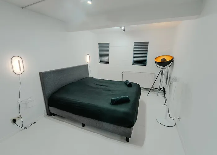 Cube 21 Apartman Mons